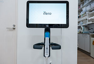 口腔内スキャナー